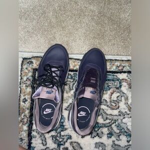 Womens sz 9 Nike air max